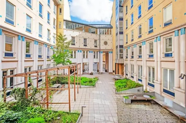 Klara Norra Kyrkogata 31